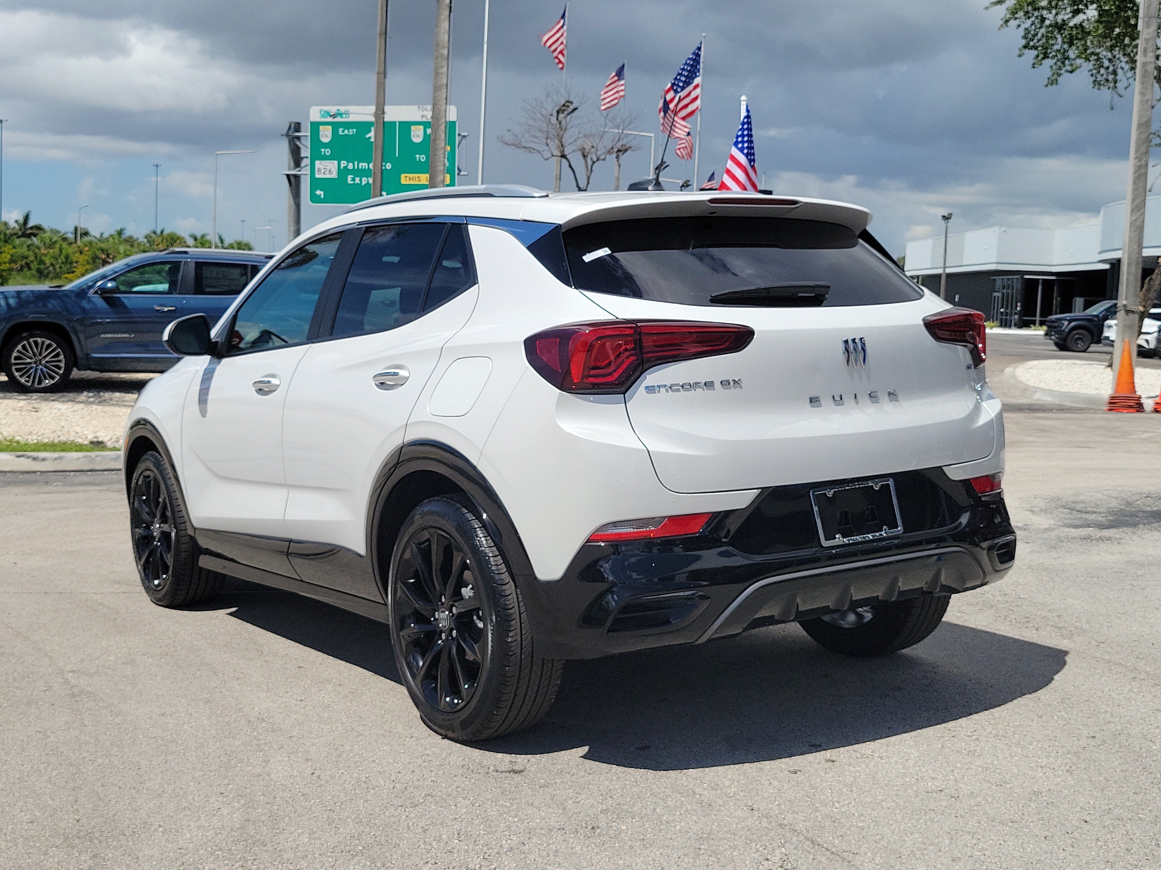 Used 2024 Buick Encore GX Sport Touring w/ Experience Buick Package FWD image 7