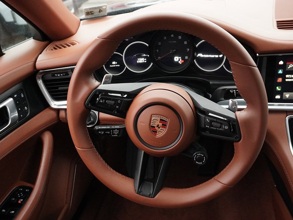 Used 2023 Porsche Panamera 4 Platinum Edition image 42