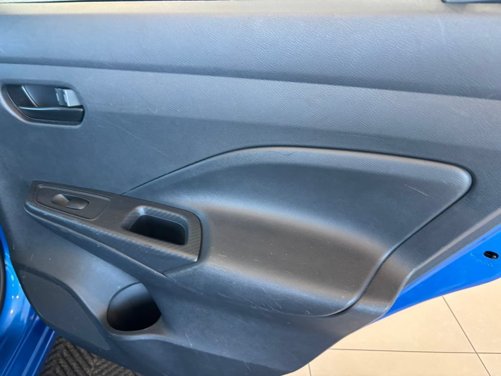 Used 2022 Nissan Versa S FWD image 28