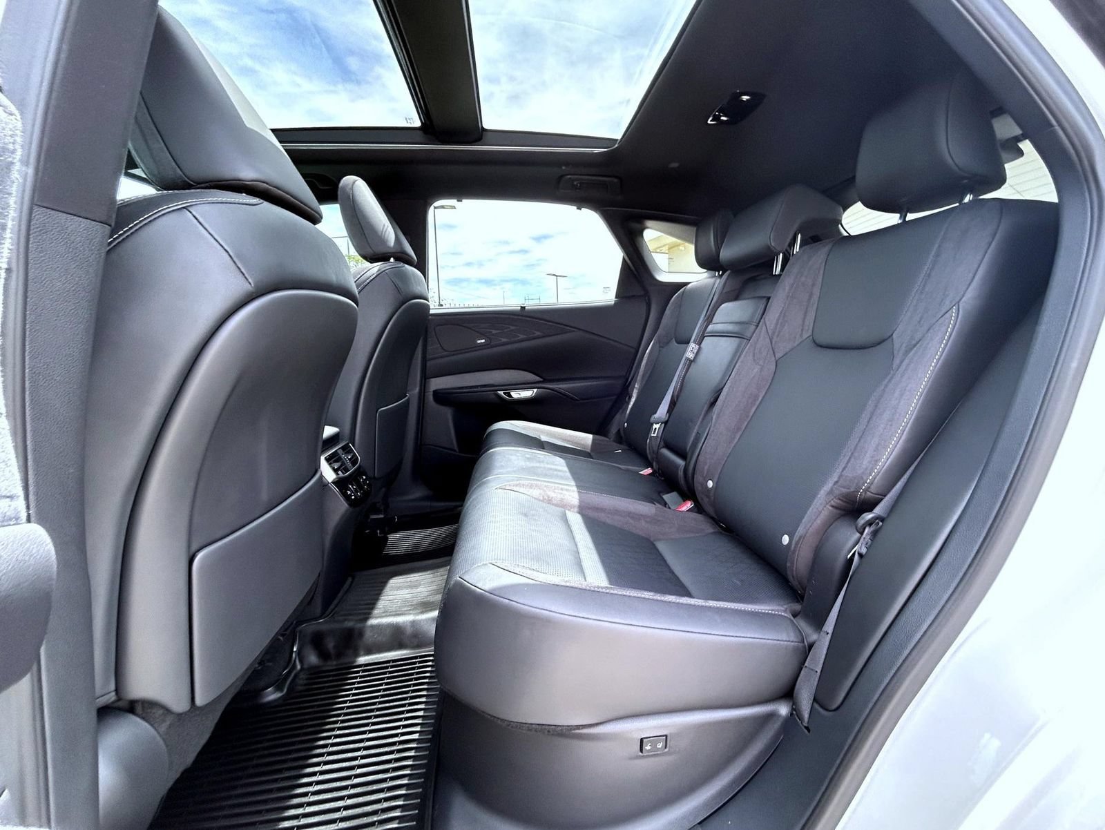 Used 2024 Lexus RX 350 AWD w/ Convenience Package image 20