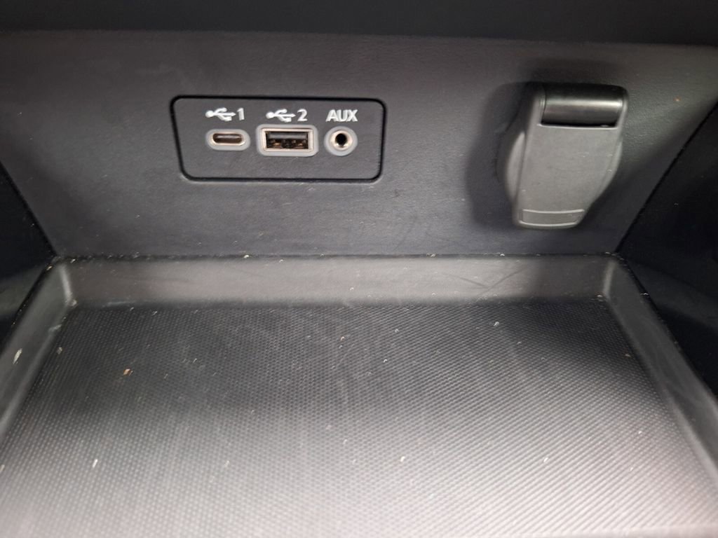 Used 2025 Nissan Altima 2.5 SR image 17