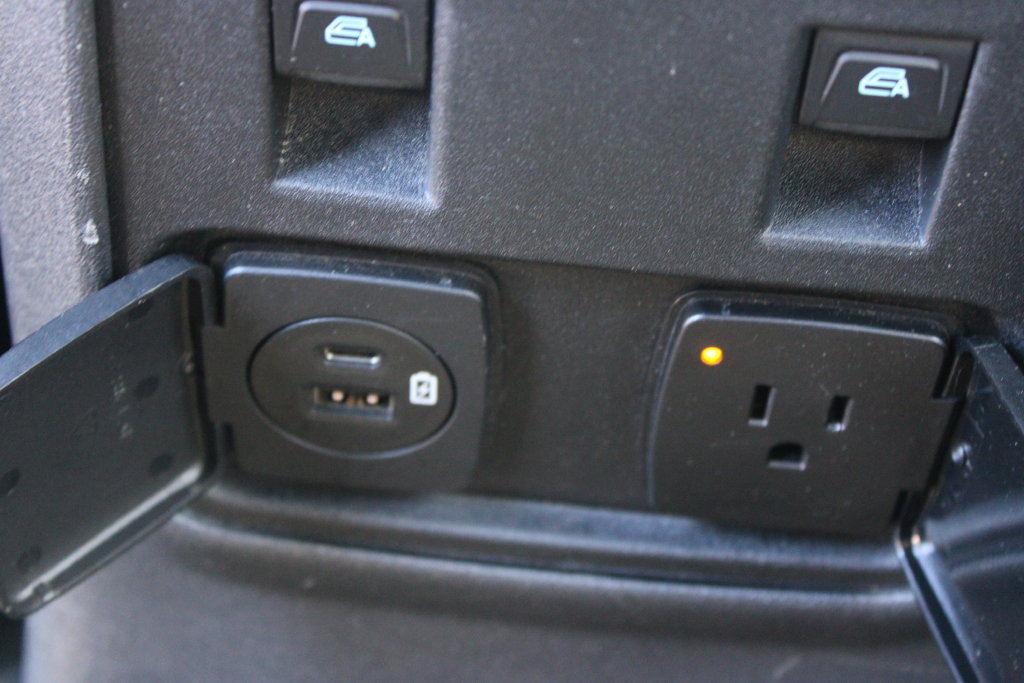 Used 2024 Ford Bronco Outer Banks AWD/4WD image 29