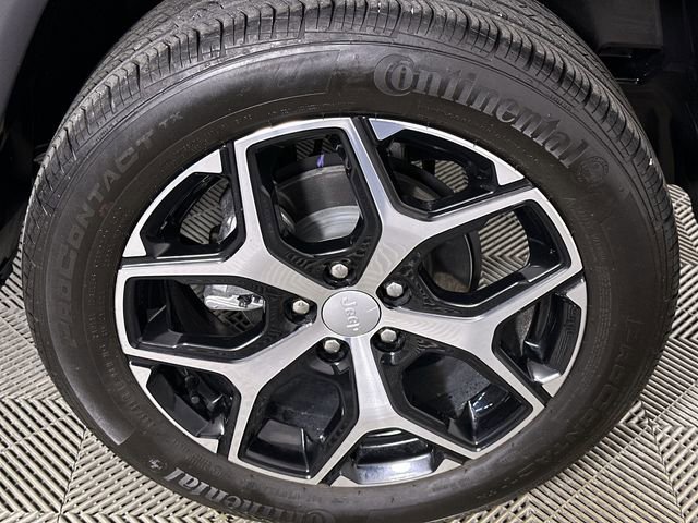 Used 2024 Jeep Compass Limited image 43