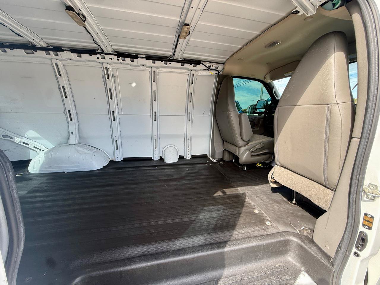 Used 2023 Chevrolet Express 2500 w/ Driver Convenience Package RWD image 22