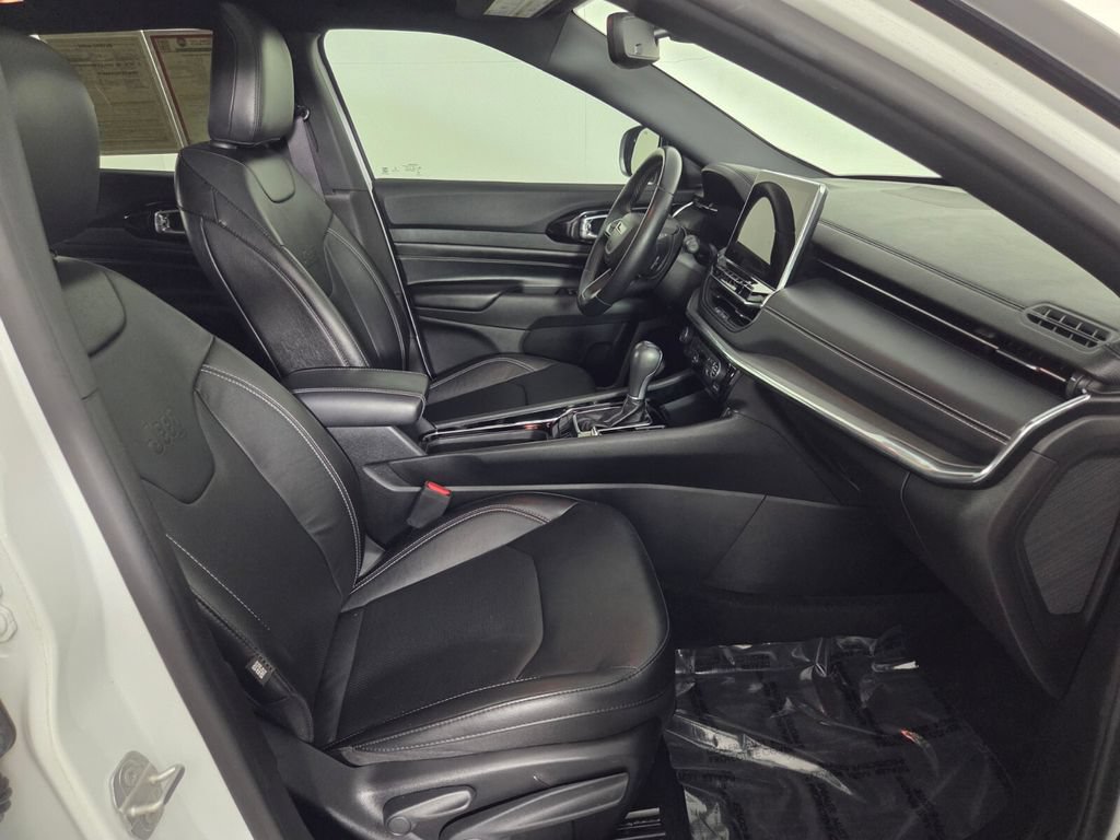 Used 2022 Jeep Compass High Altitude AWD/4WD image 31