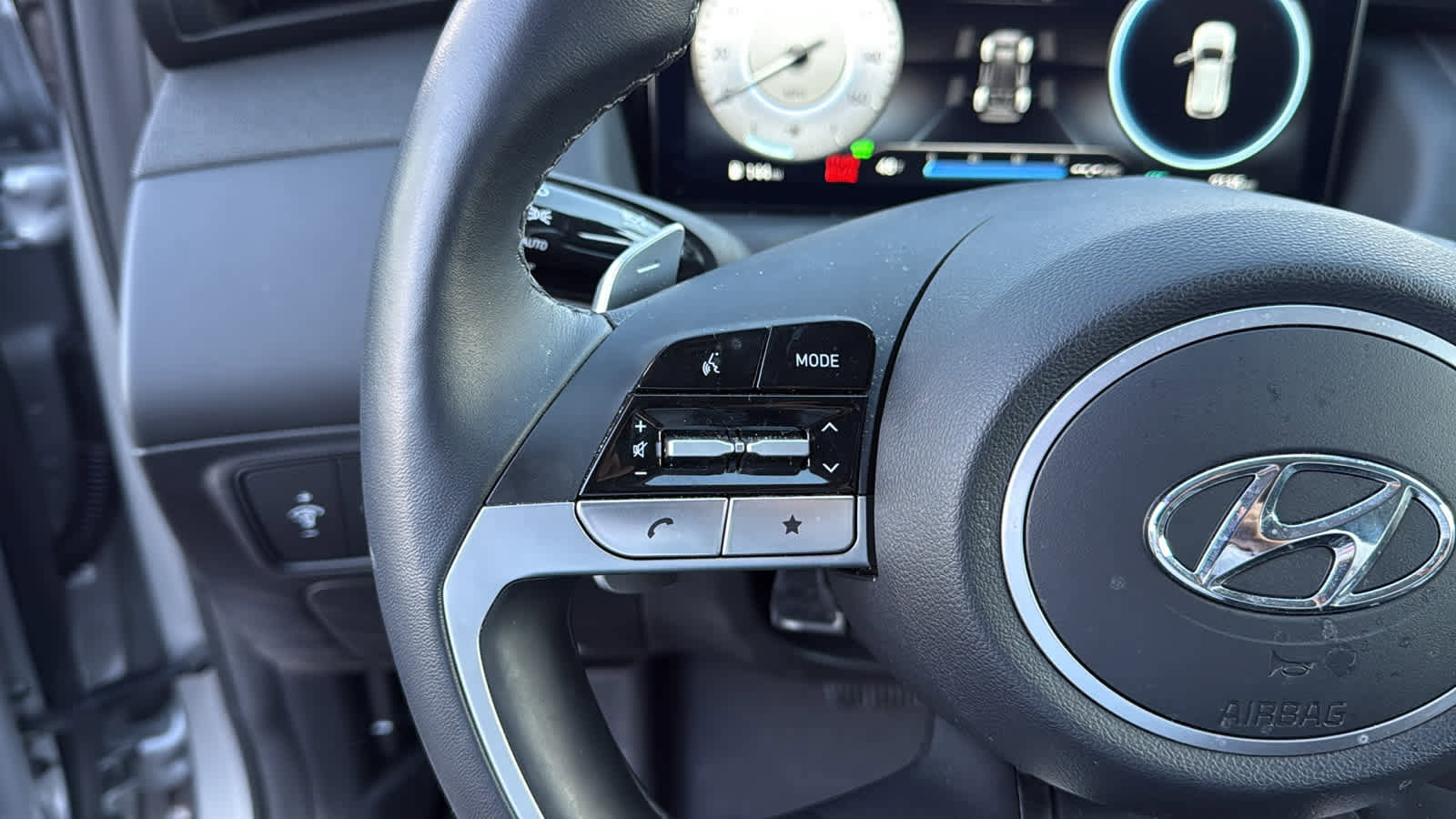 Used 2023 Hyundai Tucson Limited image 15