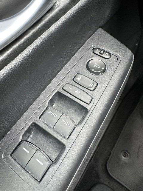 Used 2023 Honda CR-V EX image 17