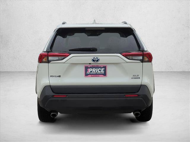 Used 2022 Toyota RAV4 XLE Premium AWD/4WD image 7