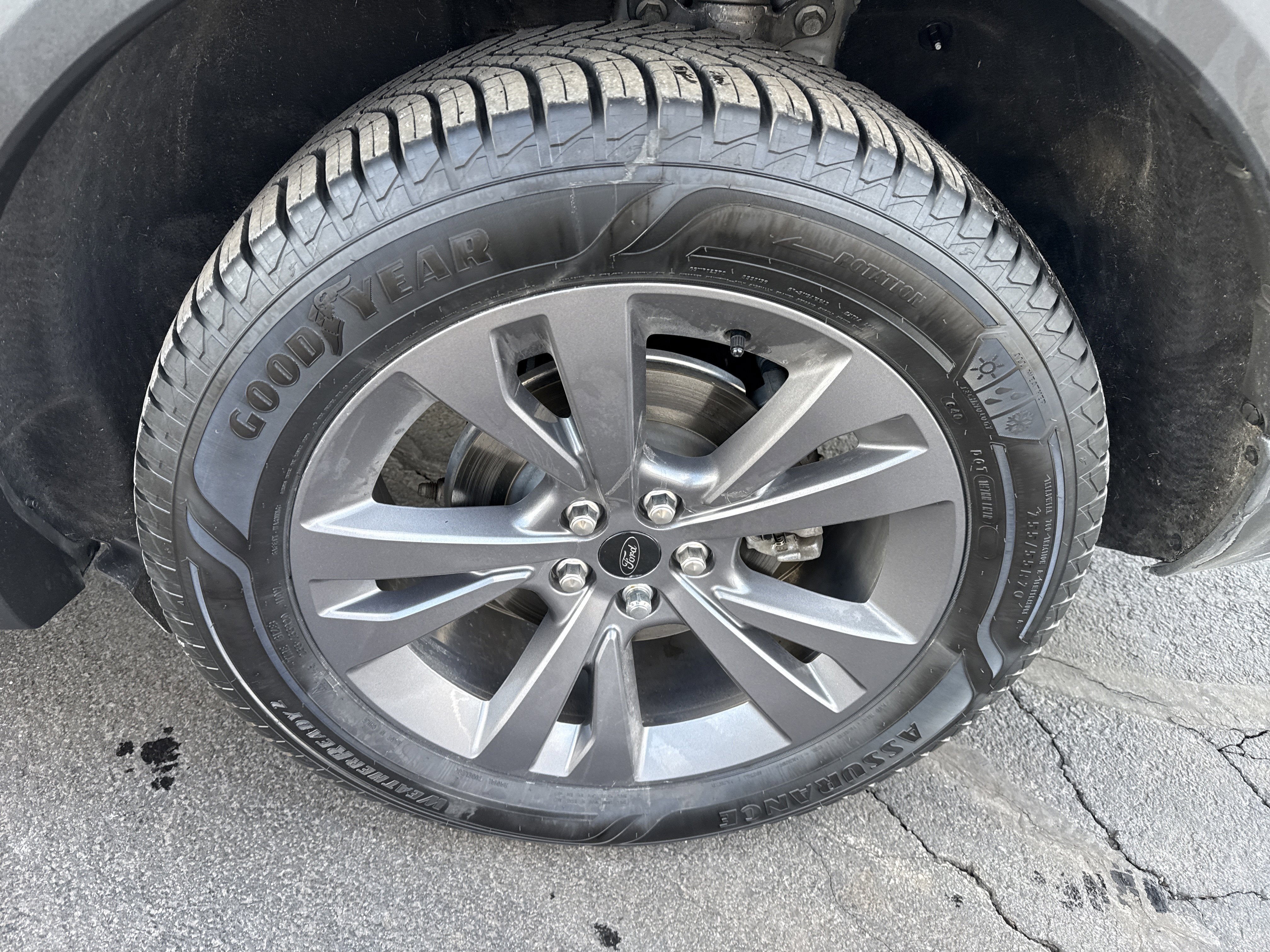 Certified 2023 Ford Explorer XLT w/ Equipment Group 202A image 4