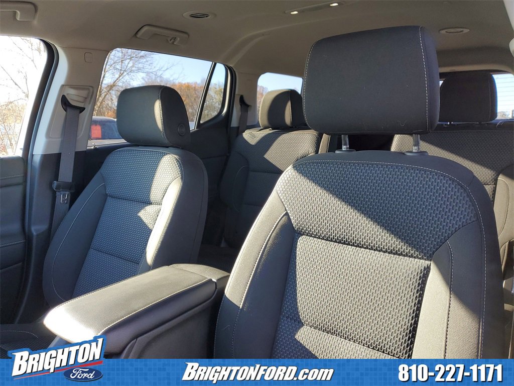 Used 2023 GMC Acadia SLE w/ Driver Convenience Package image 10