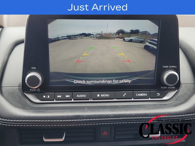Used 2023 Nissan Rogue SV FWD image 9