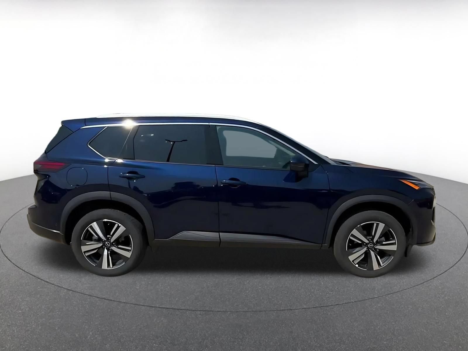 Used 2026 Nissan Rogue SL AWD/4WD image 16