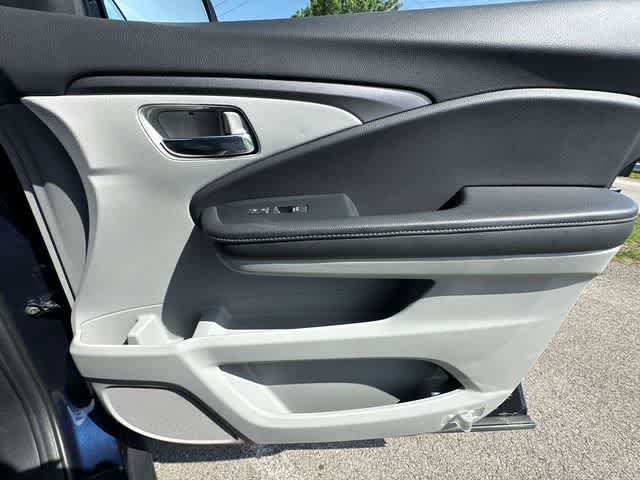 Used 2023 Honda Ridgeline RTL-E image 24