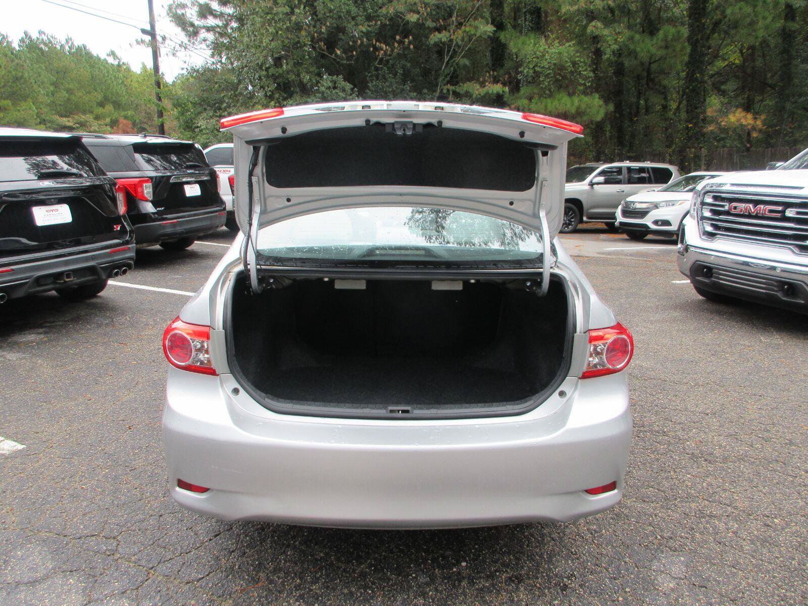 Used 2012 Toyota Corolla LE w/ Premium Pkg FWD image 13