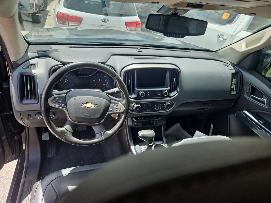 Used 2019 Chevrolet Colorado Z71 AWD/4WD image 4