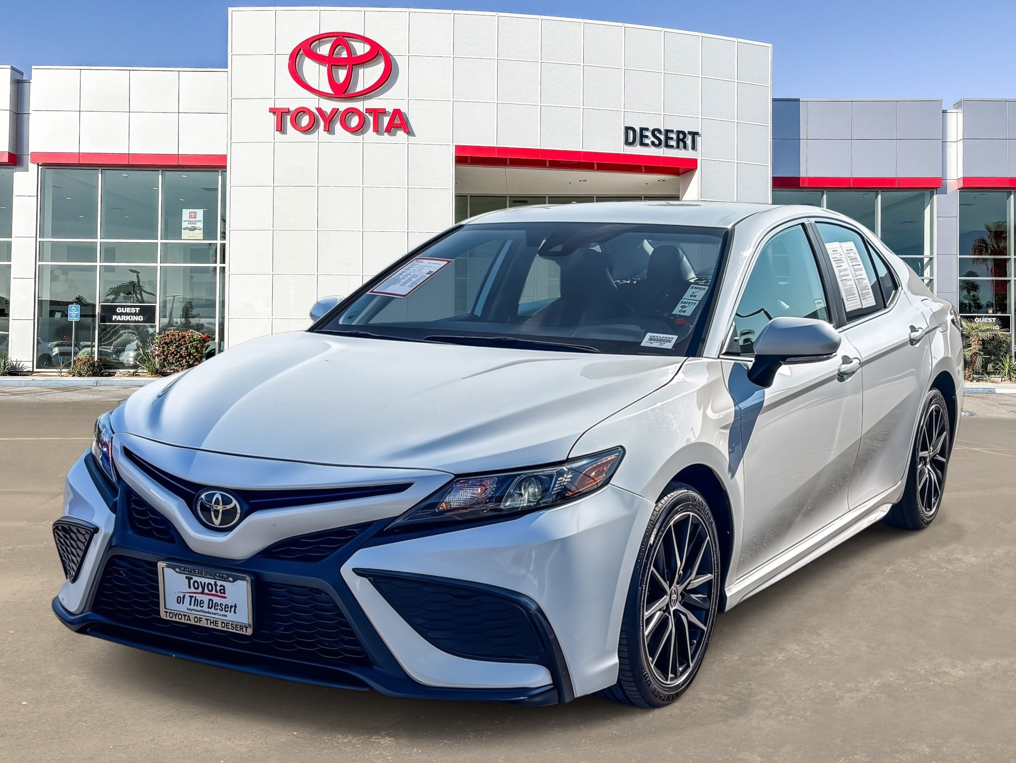 Certified 2024 Toyota Camry SE FWD image 3
