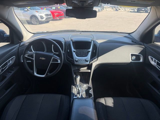 Used 2017 Chevrolet Equinox LT image 3