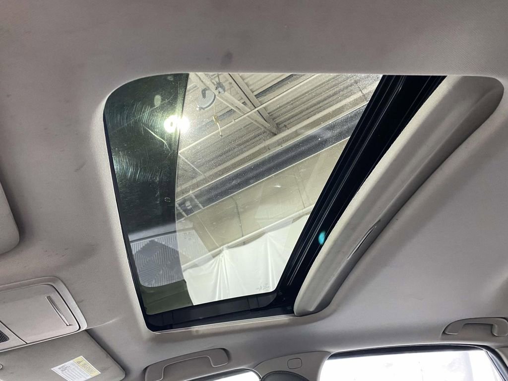 Used 2024 Honda Civic Touring image 4