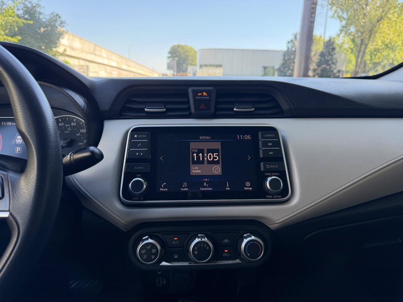 Used 2021 Nissan Versa SV FWD image 23