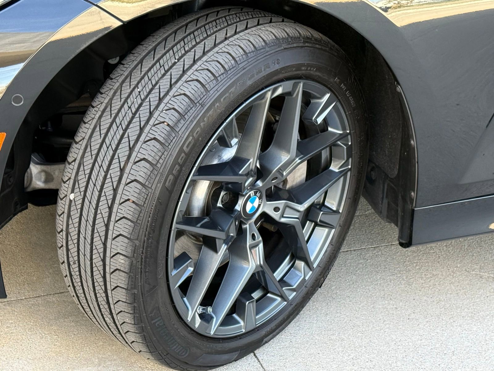 Used 2025 BMW 330i Sedan w/ Premium Package image 18