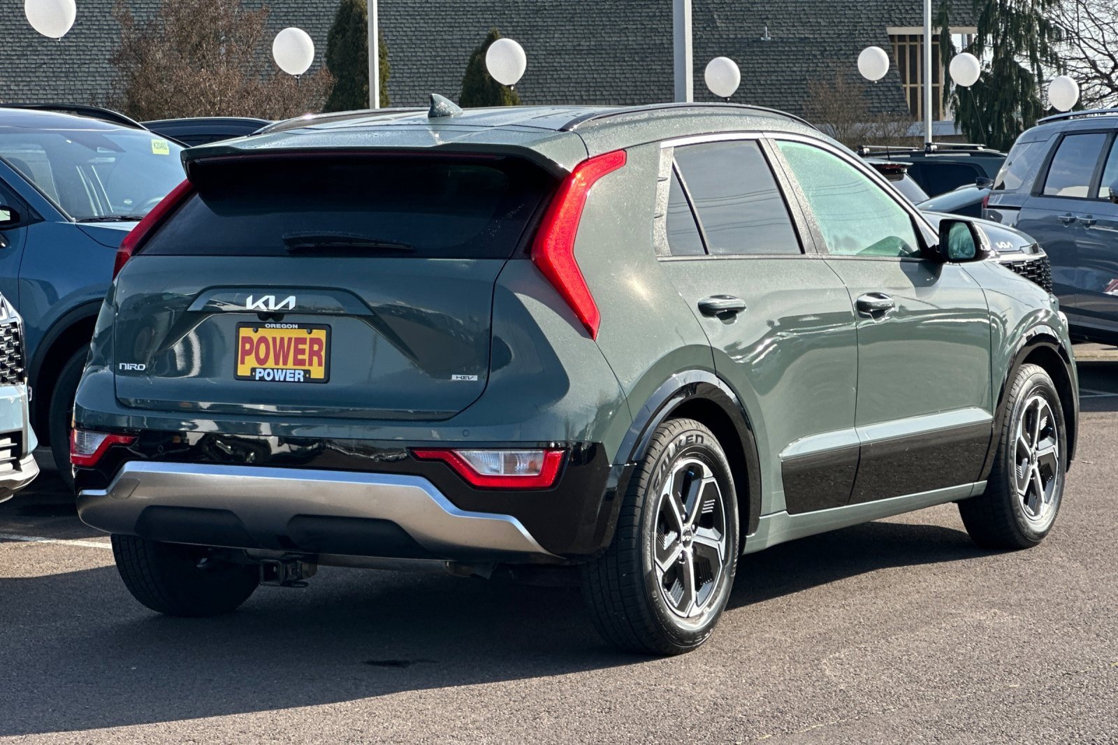 Used 2024 Kia Niro SX image 4