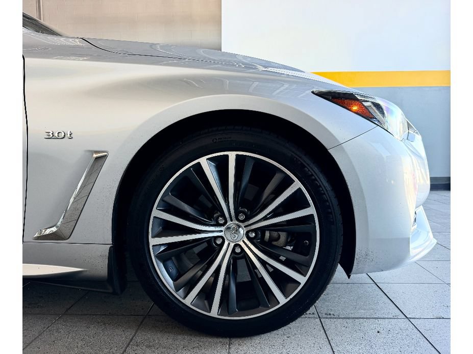 Used 2019 INFINITI Q60 3.0t Luxe w/ Essential Package AWD/4WD image 5
