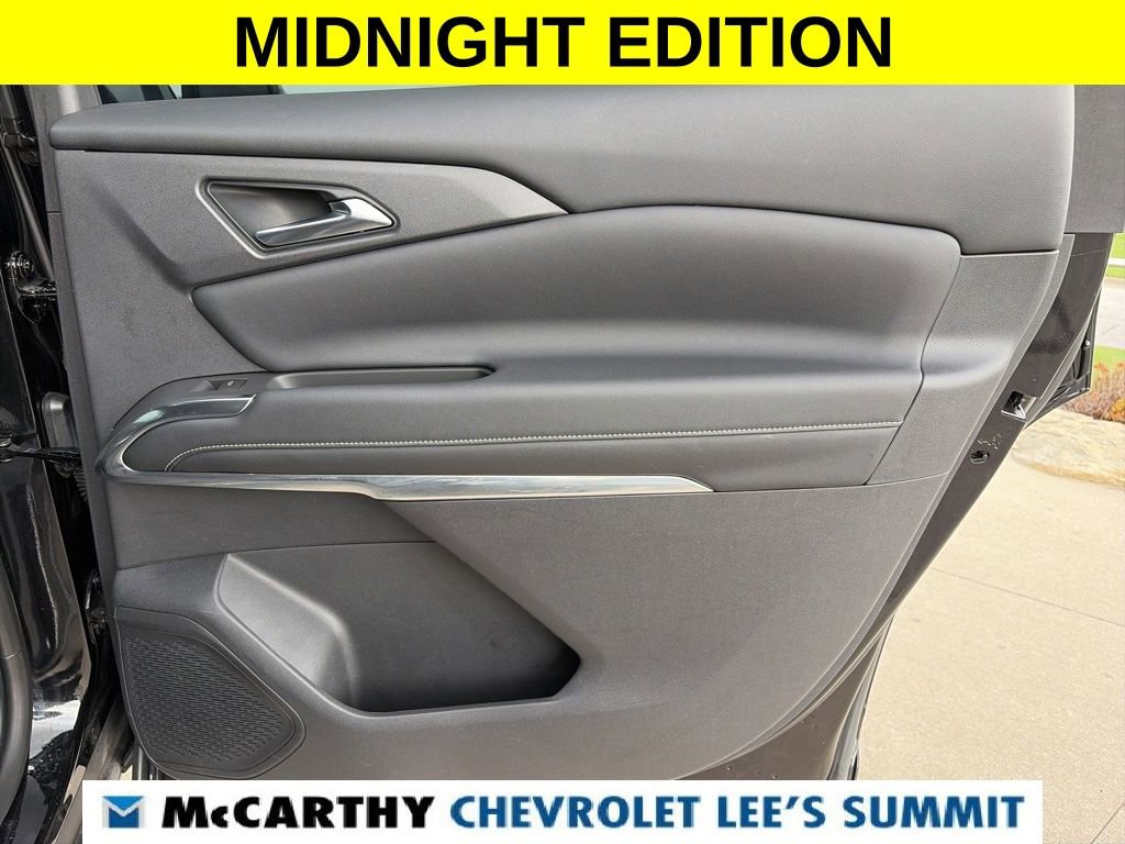 Used 2024 Chevrolet Traverse LS w/ Midnight/Sport Edition image 31