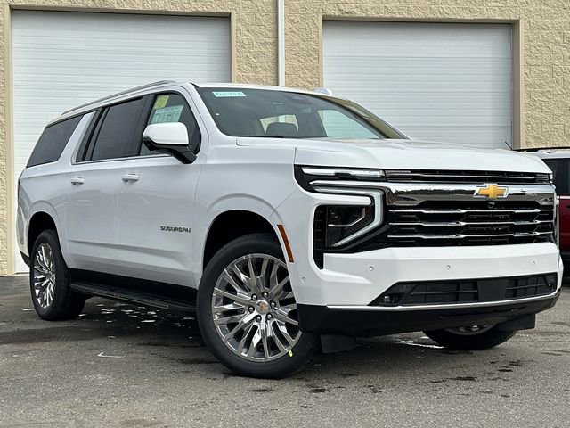 New 2026 Chevrolet Suburban LT w/ Comfort Package