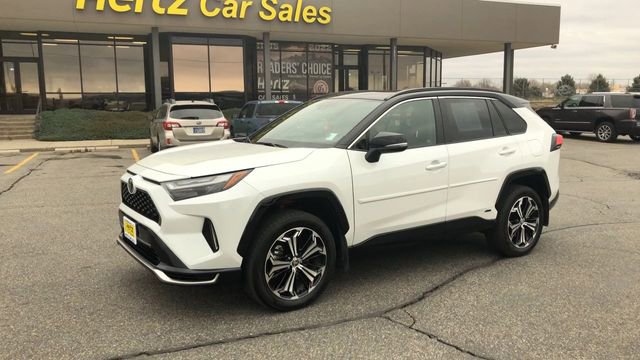 Used 2025 Toyota RAV4 XSE w/ Weather Package AWD/4WD image 4