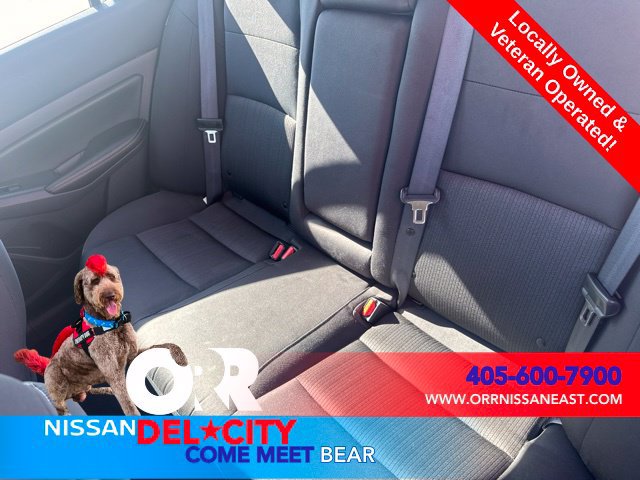 Used 2025 Nissan Altima 2.5 SV FWD image 11