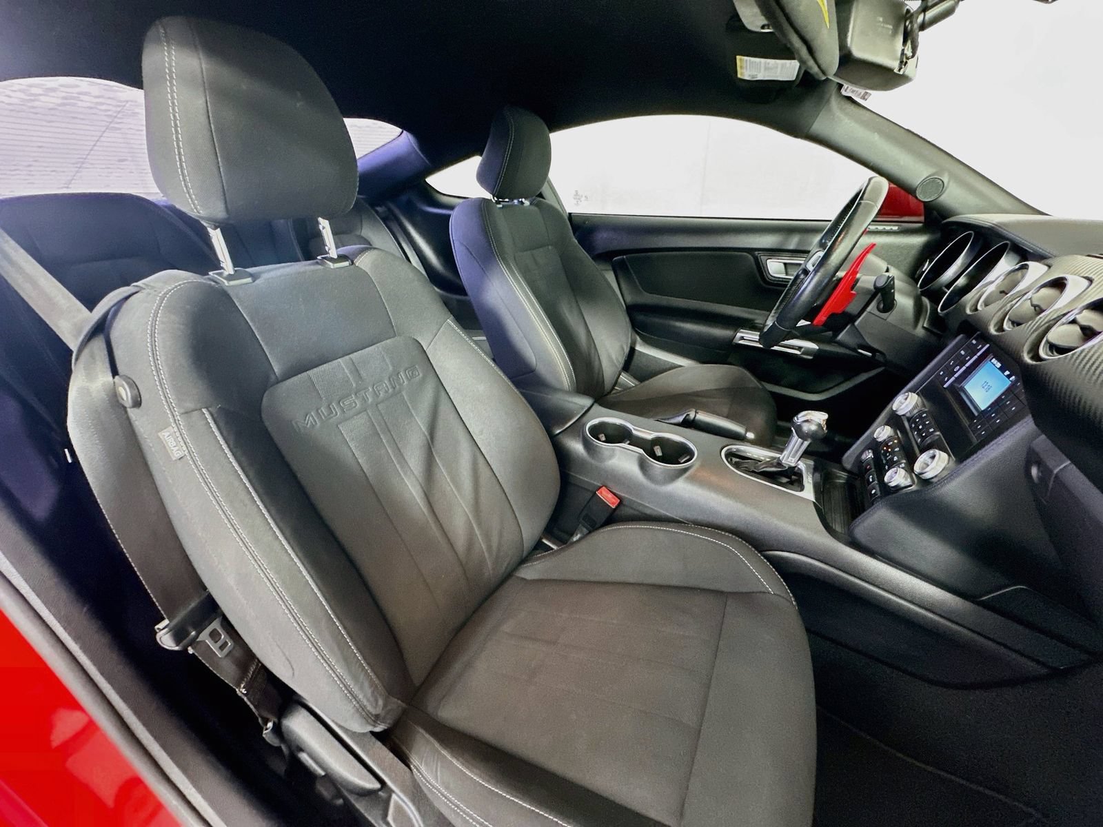 Used 2020 Ford Mustang Coupe RWD image 26
