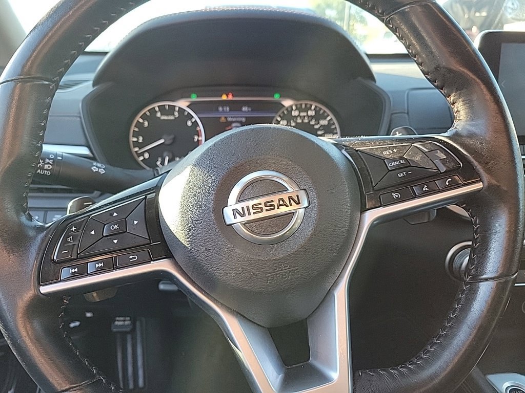 Used 2020 Nissan Altima 2.5 SR w/ Premium Package FWD image 9