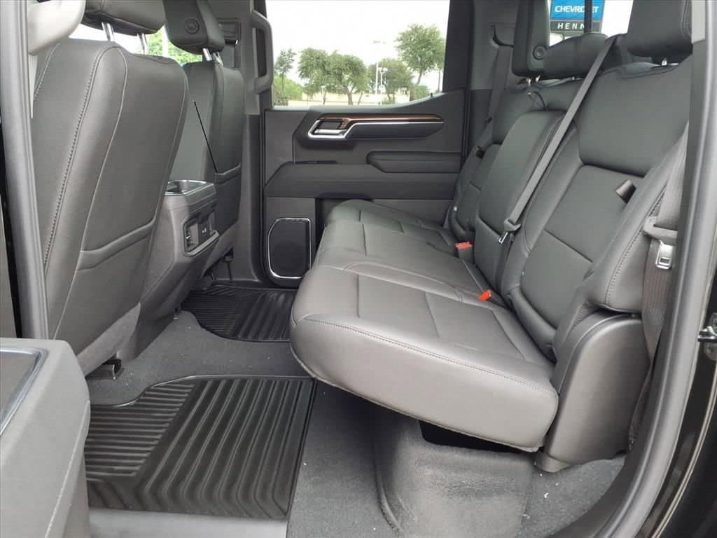 New 2026 Chevrolet Silverado 1500 LT w/ Z71 Off-Road Package AWD/4WD image 17