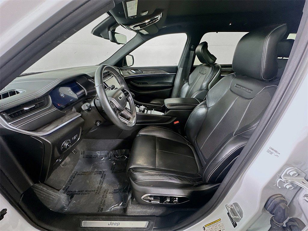 Used 2021 Jeep Grand Cherokee L Overland w/ Luxury Tech Group IV image 16