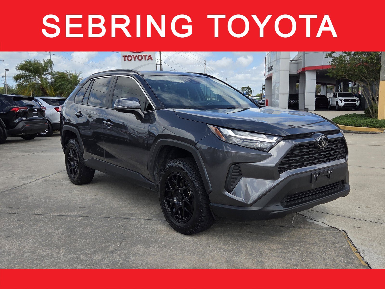 Used 2023 Toyota RAV4 XLE image 1