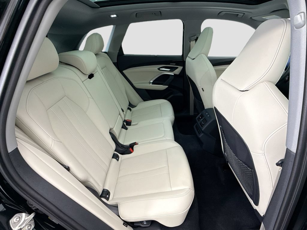 Certified 2025 Audi Q5 Premium Plus w/ Premium Plus AWD/4WD image 21