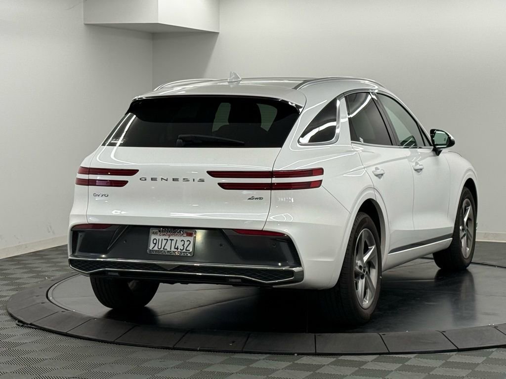 Used 2026 Genesis GV70 2.5T Select image 6