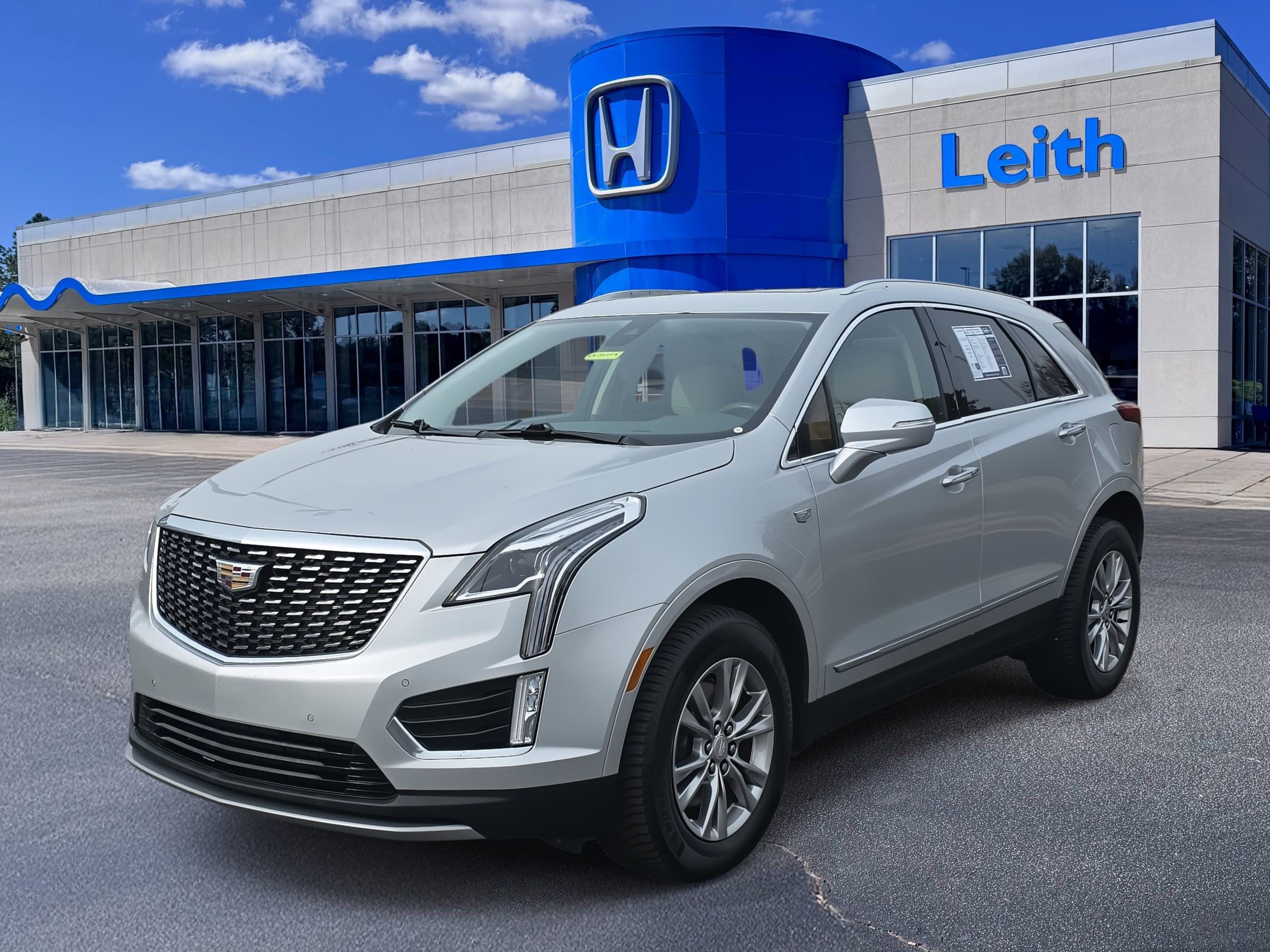 Used 2020 Cadillac XT5 Premium Luxury image 1