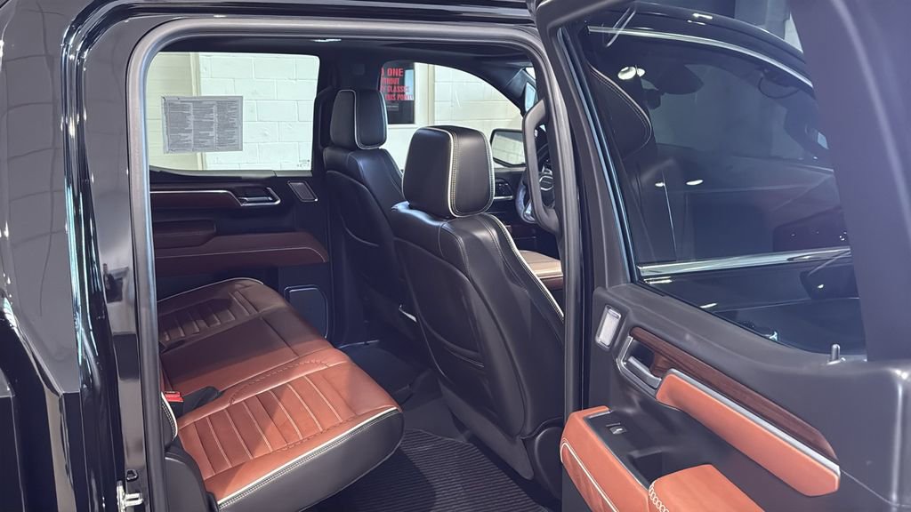 Used 2025 GMC Sierra 1500 Denali Ultimate image 14