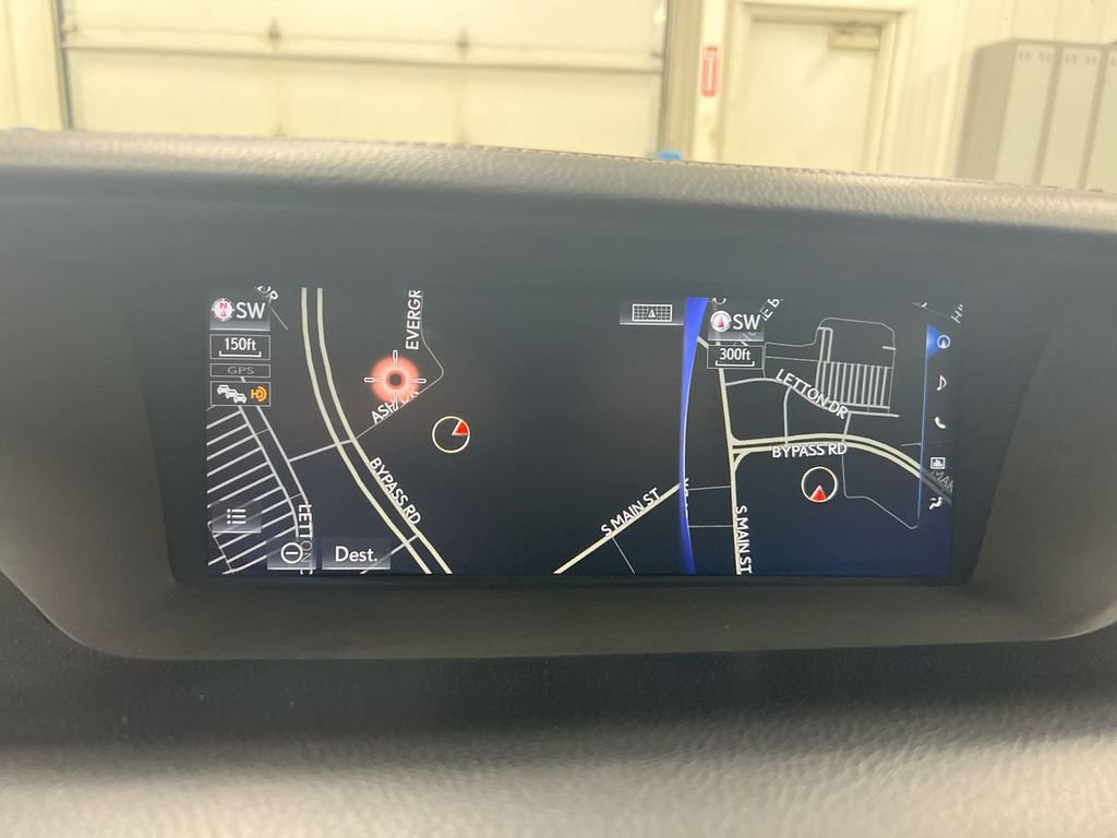 Used 2017 Lexus GS 200t w/ Preferred Accessory Package RWD image 15