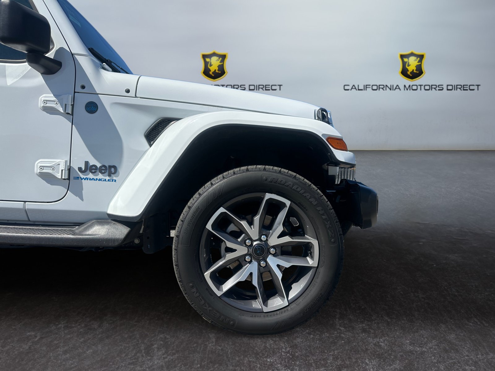 Used 2024 Jeep Wrangler Unlimited w/ Convenience Group AWD/4WD image 14