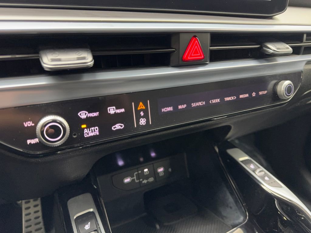 Used 2024 Kia Sorento SX image 71