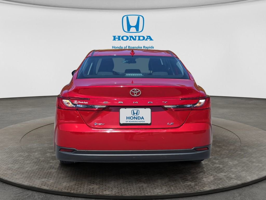 Used 2025 Toyota Camry SE FWD image 4