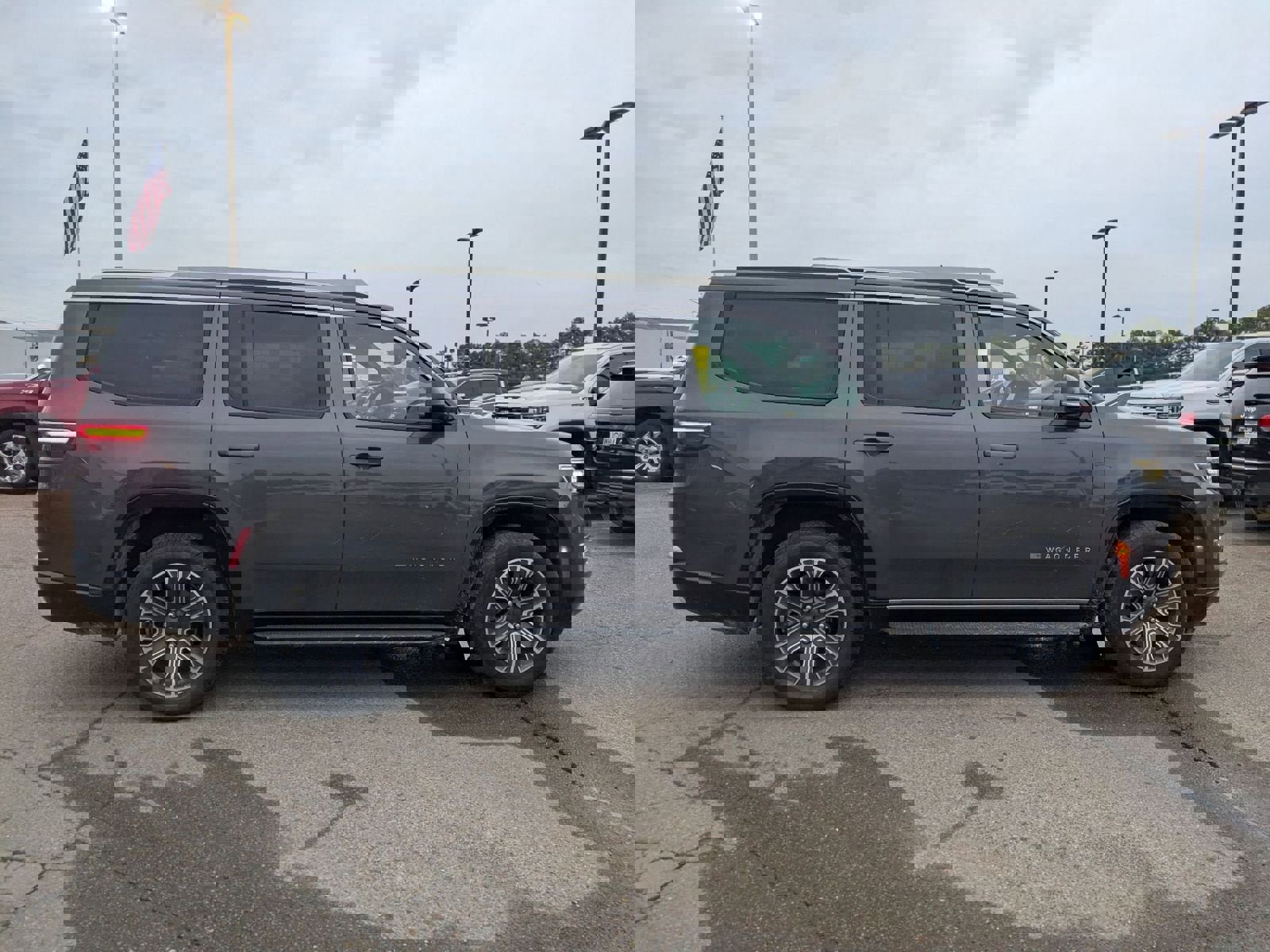 Used 2024 Jeep Wagoneer Series II image 7