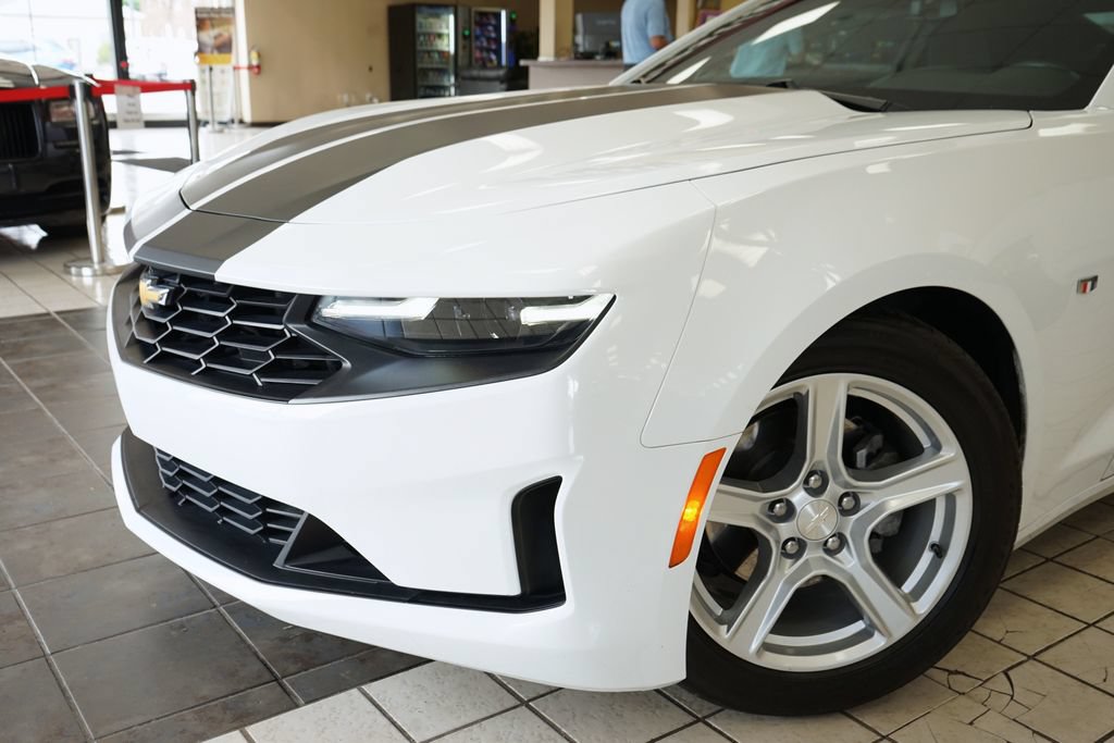 Used 2023 Chevrolet Camaro LT RWD image 20