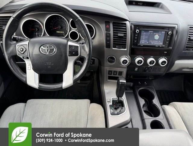 Used 2016 Toyota Sequoia SR5 AWD/4WD image 3