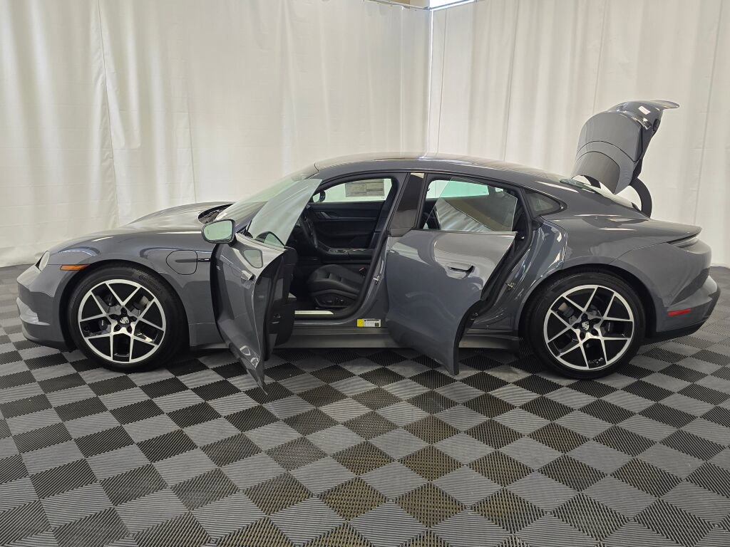New 2025 Porsche Taycan image 12