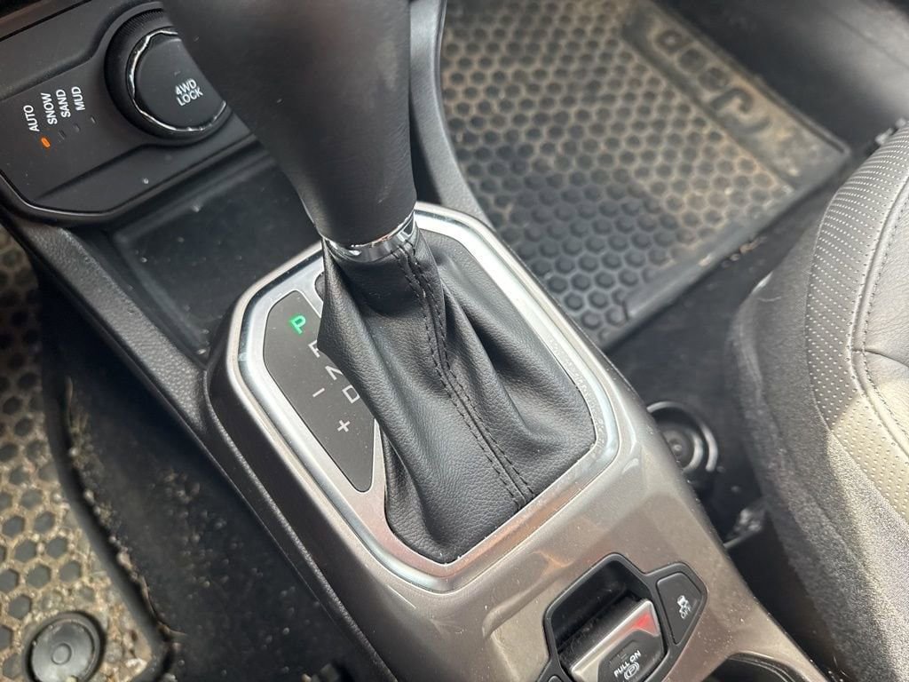 Used 2022 Jeep Renegade Limited image 30