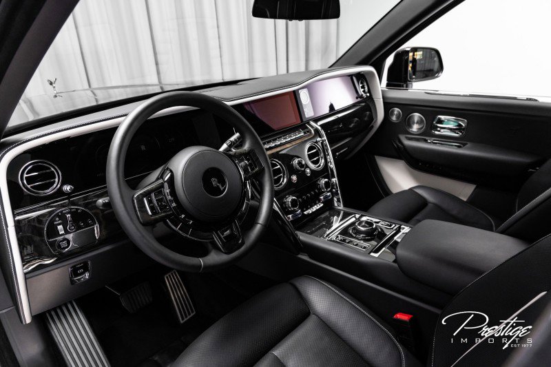 Used 2025 Rolls-Royce Cullinan image 26