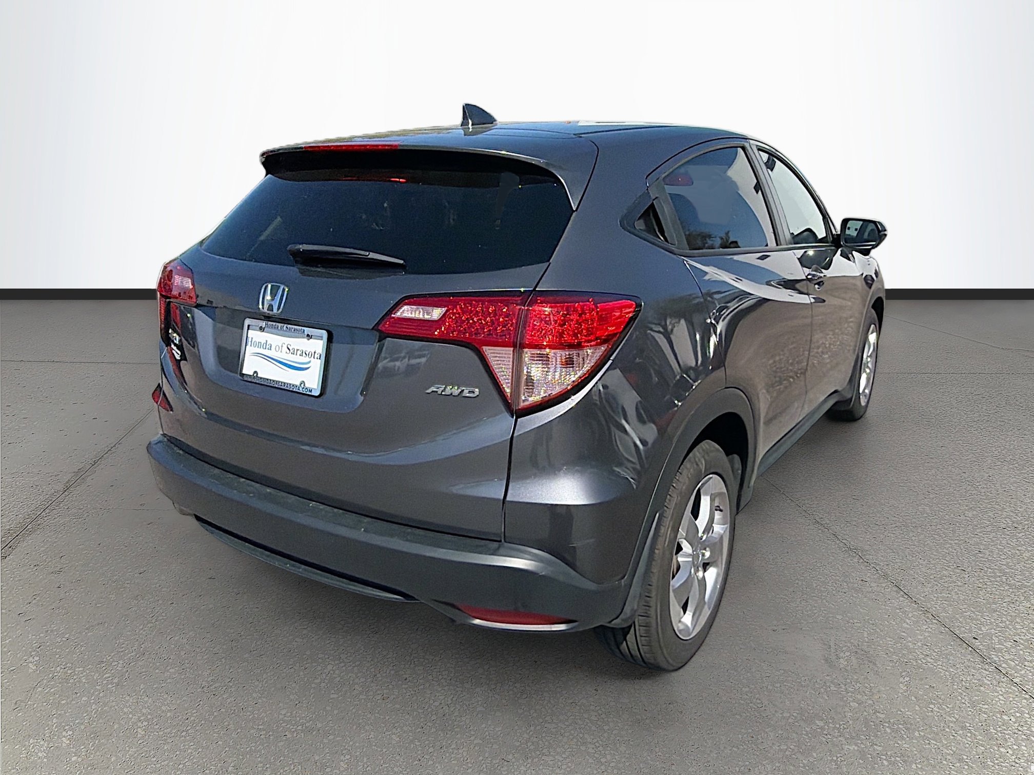 Used 2017 Honda HR-V EX image 4